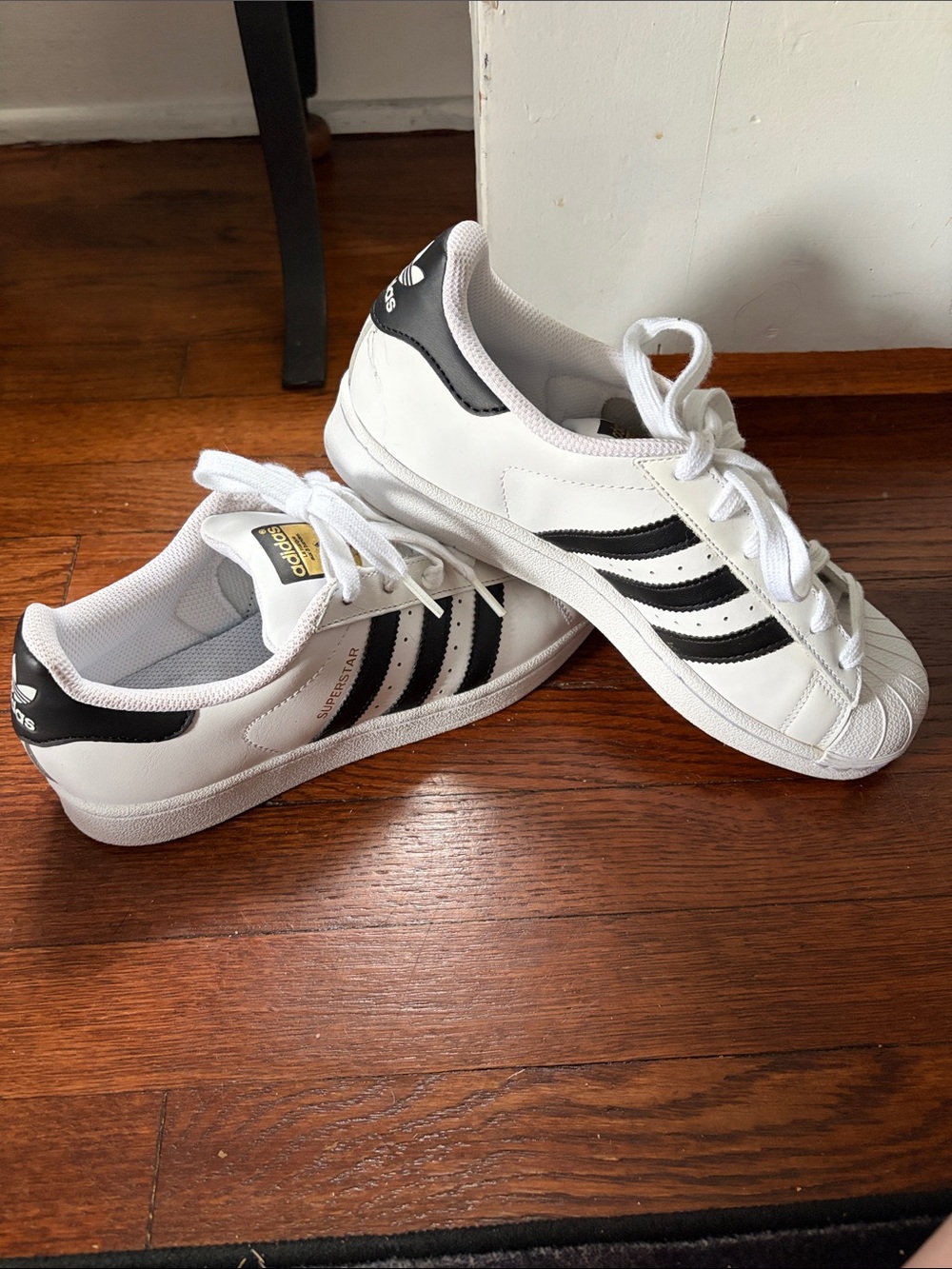 Adidas Superstar White & Black Women’s Sneakers size 7